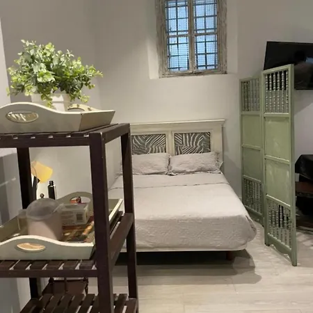 Wellhome Calle Cuna, Centro Historico